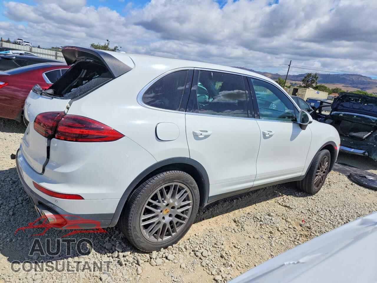 PORSCHE CAYENNE 2017 - WP1AB2A25HLA52601