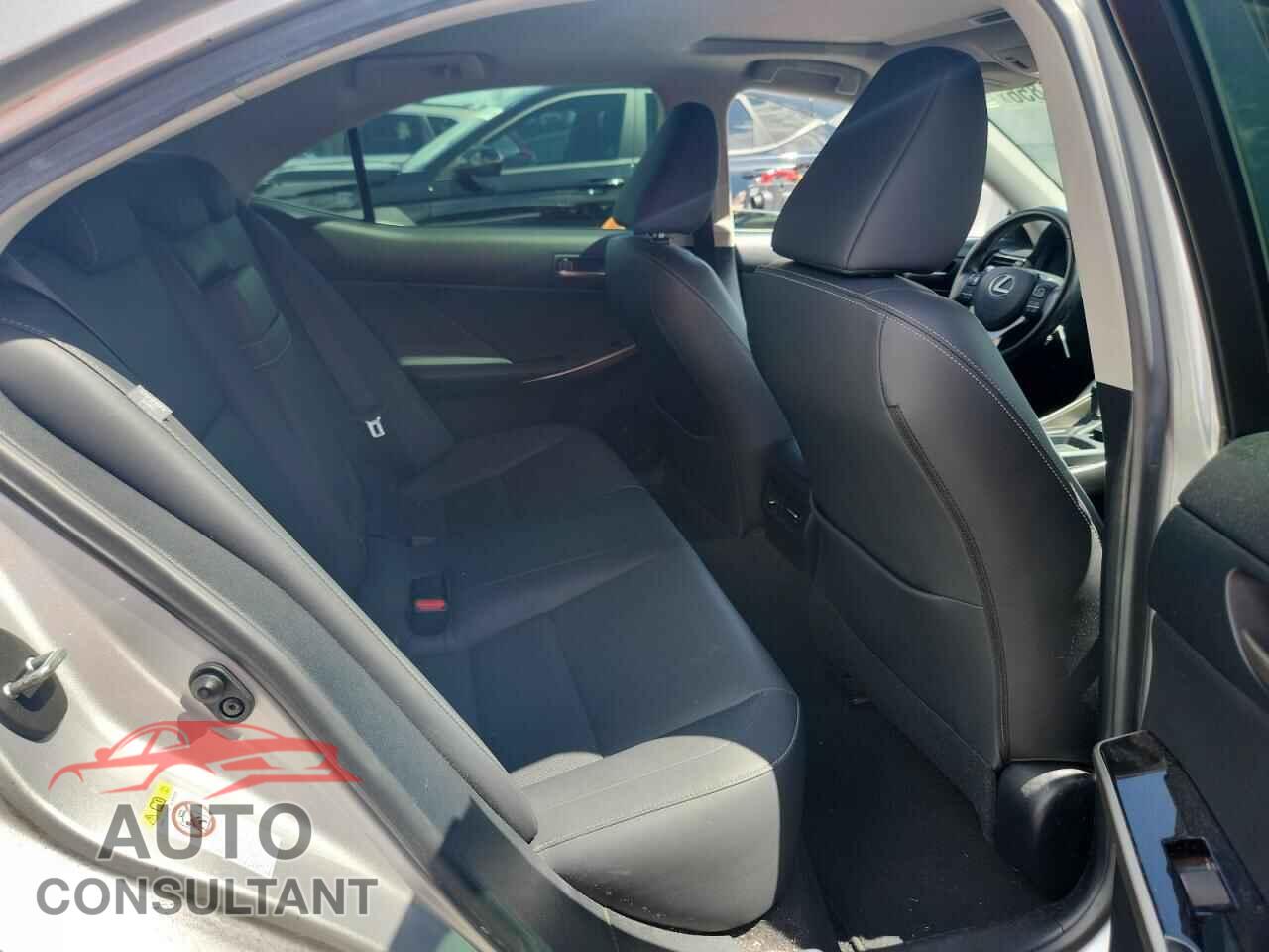 LEXUS IS 2017 - JTHBA1D26H5042354