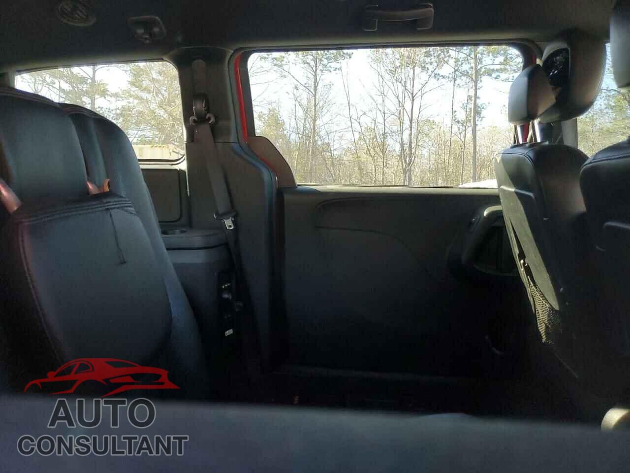 DODGE CARAVAN 2015 - 2C4RDGEG6FR555558