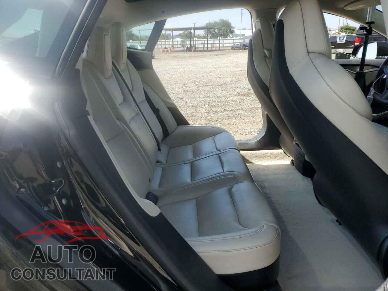 TESLA MODEL S 2019 - 5YJSA1E42KF331240