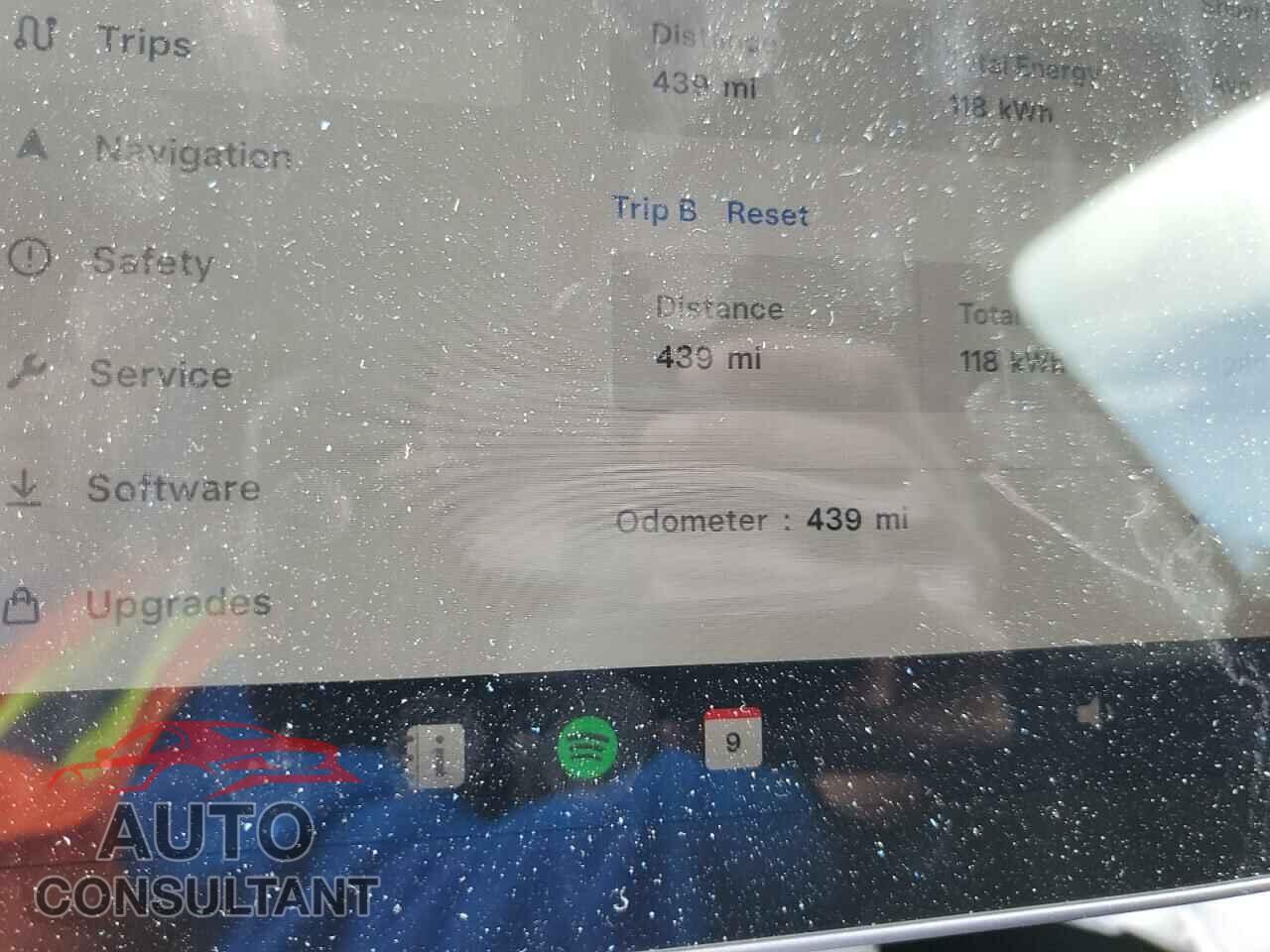 TESLA MODEL Y 2024 - 7SAYGDEE4RF040030