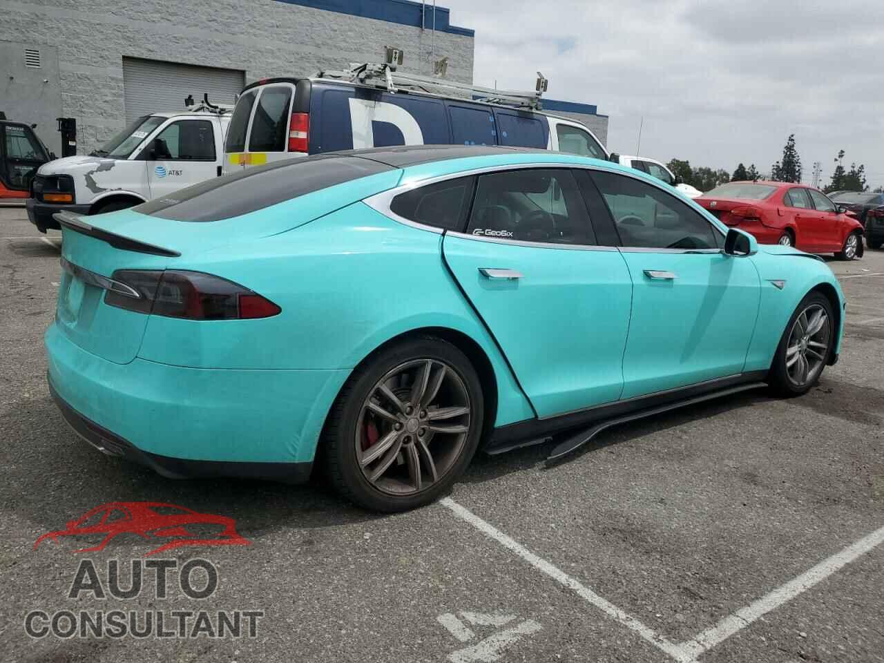 TESLA MODEL S 2013 - 5YJSA1DN6DFP05779
