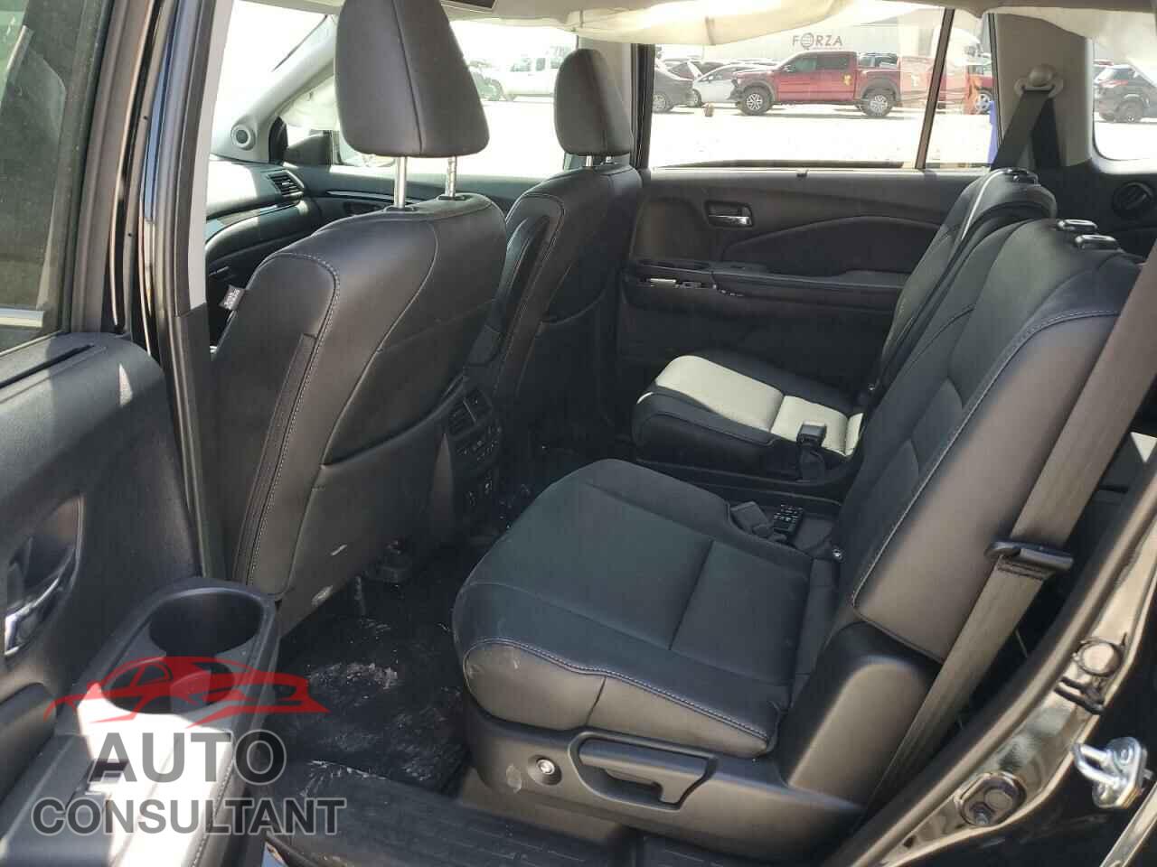 HONDA PILOT 2019 - 5FNYF6H02KB005939