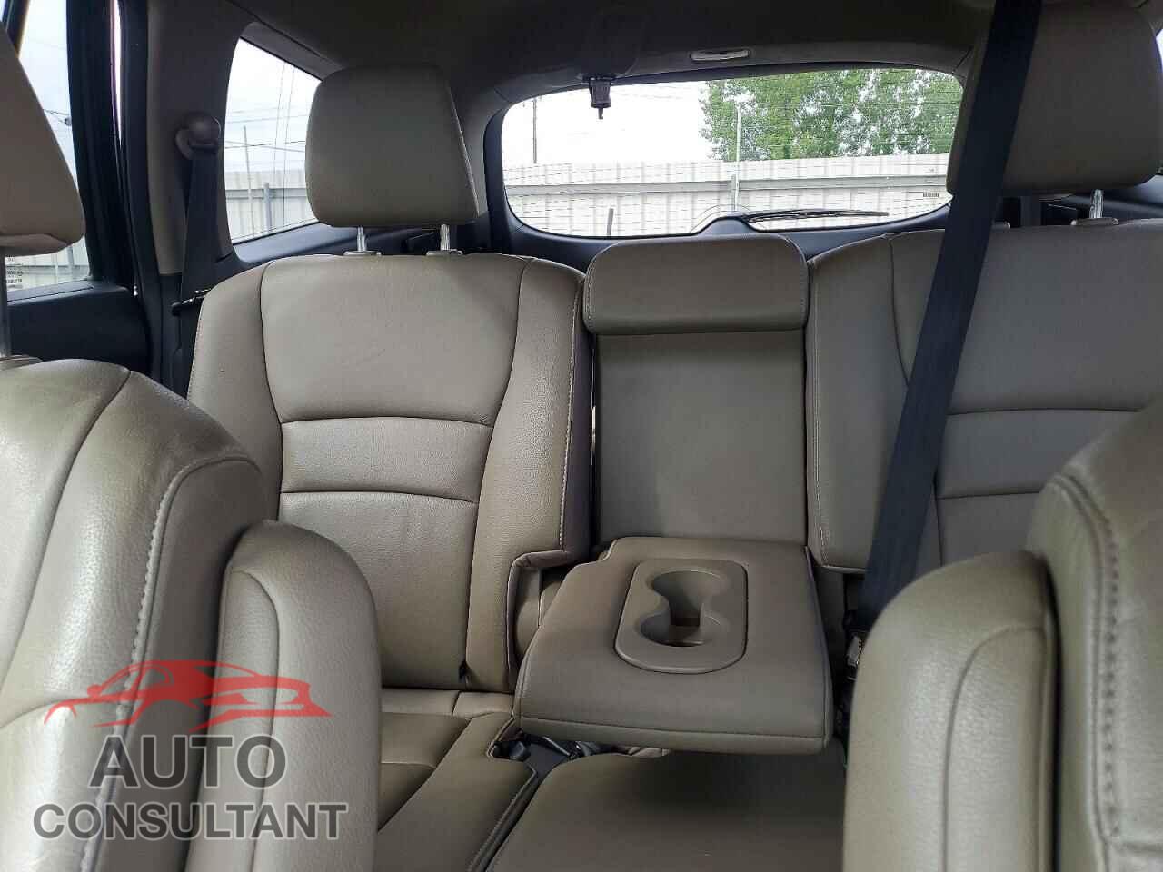HONDA PILOT 2016 - 5FNYF5H5XGB007712