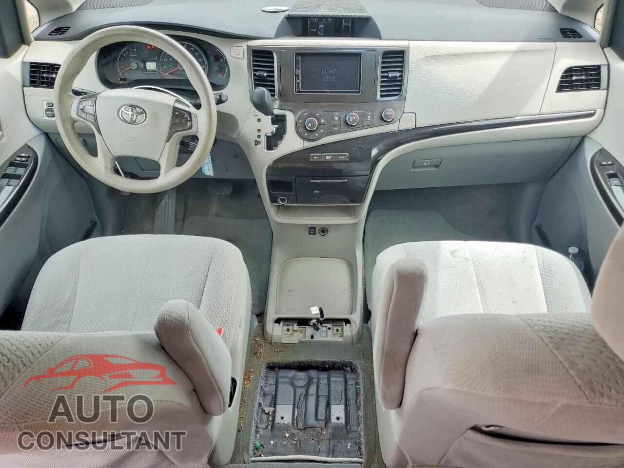 TOYOTA SIENNA 2011 - 5TDKK3DC8BS171152