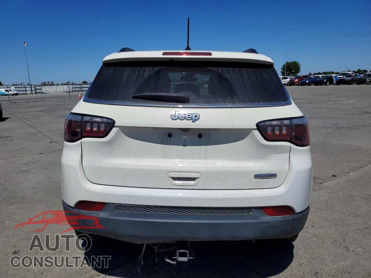 JEEP COMPASS 2018 - 3C4NJCBB1JT495302