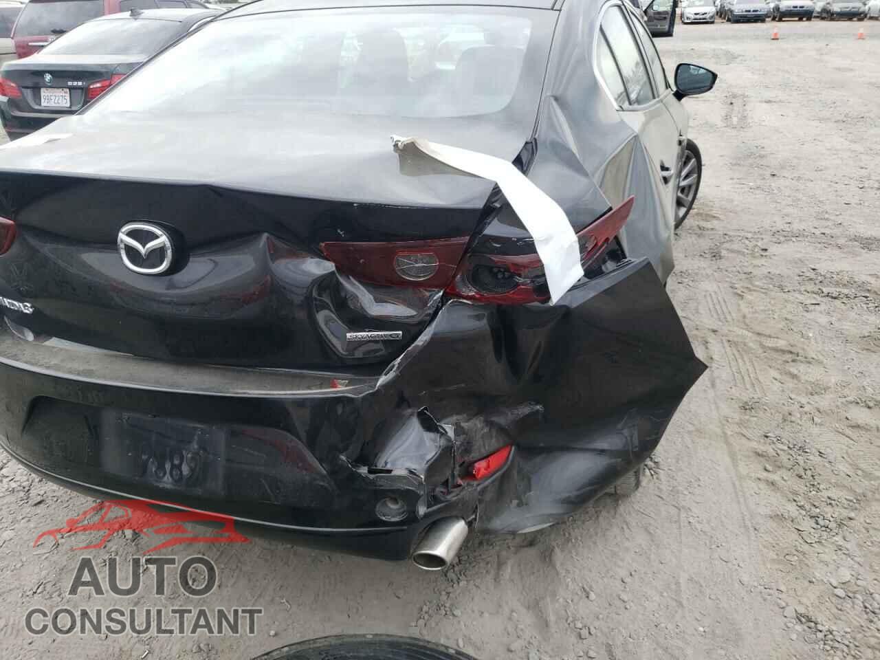 MAZDA 3 2021 - JM1BPABLXM1321514