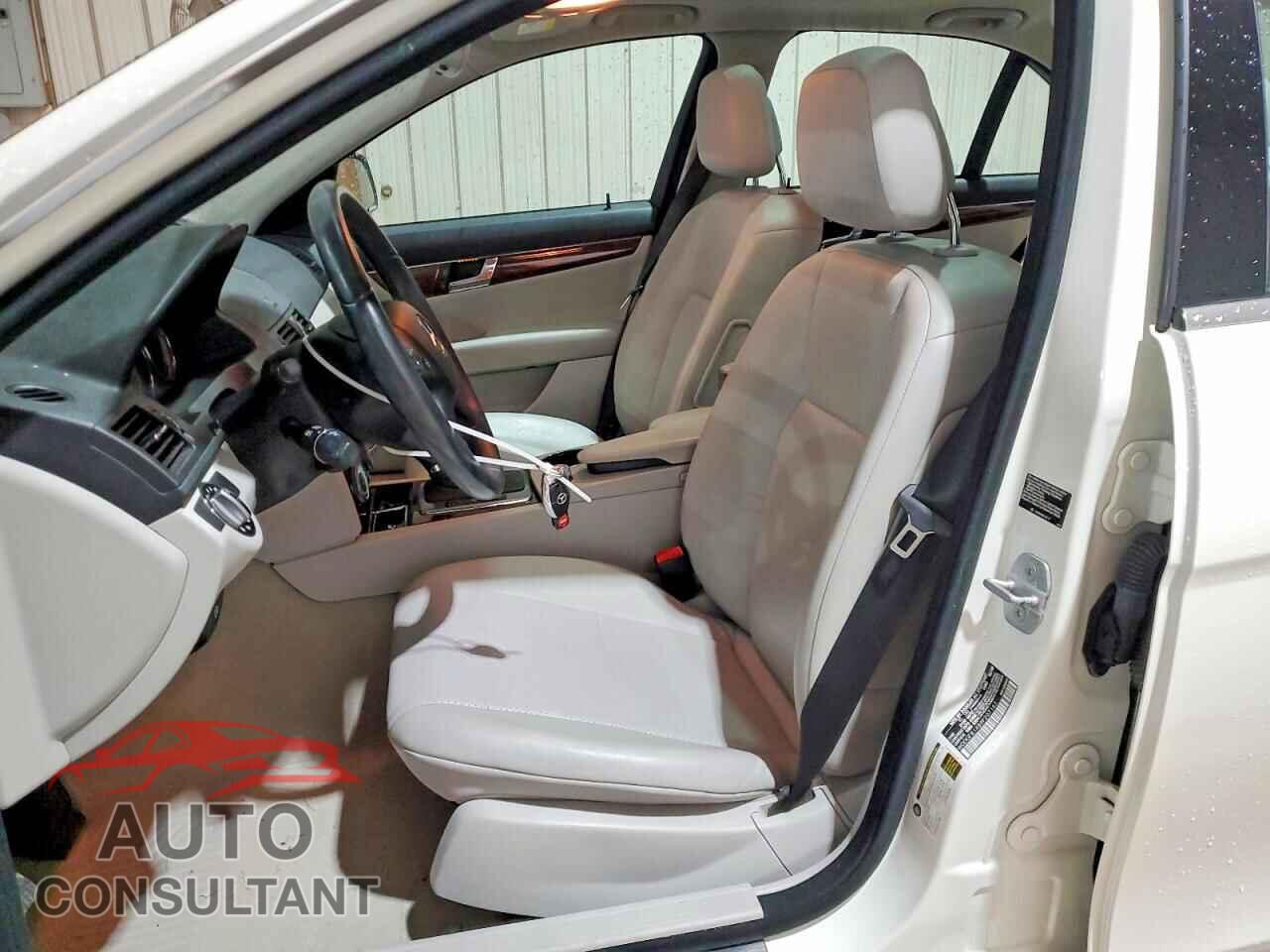MERCEDES-BENZ C-CLASS 2009 - WDDGF81X89F207162