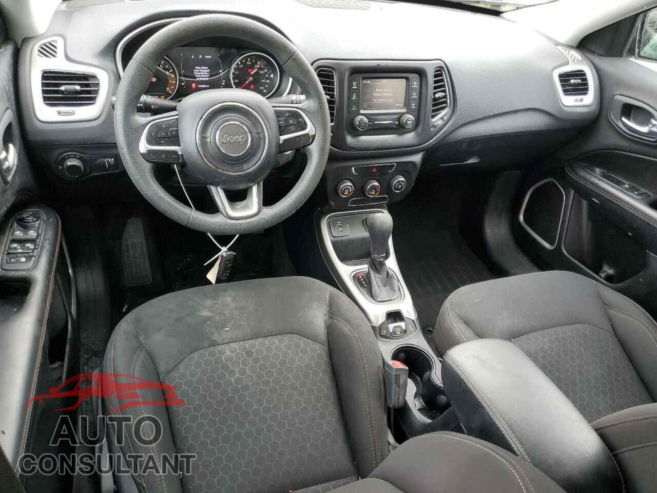 JEEP COMPASS 2018 - 3C4NJCAB5JT204155