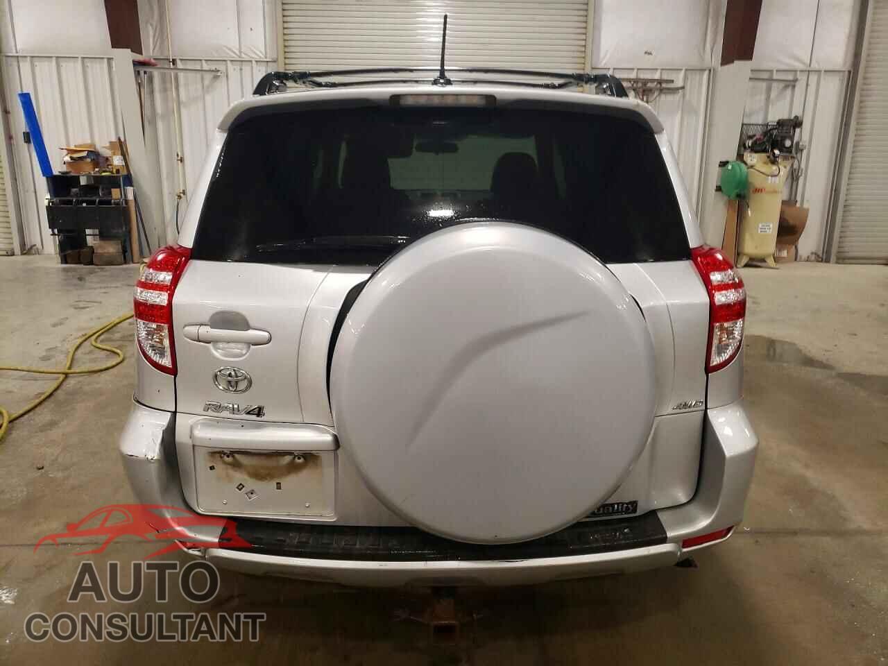 TOYOTA RAV4 2011 - 2T3BF4DV2BW094143