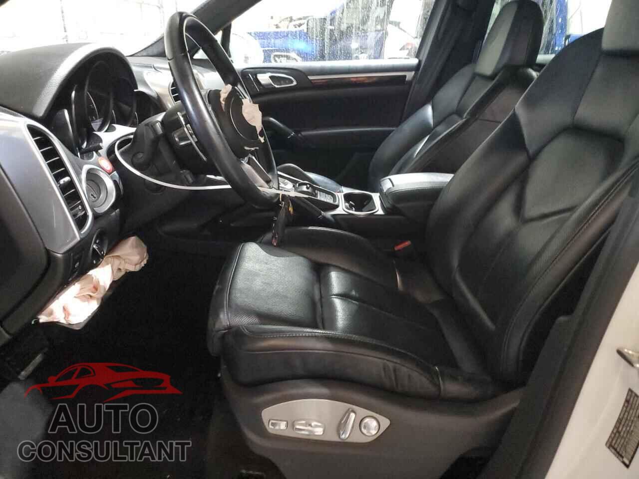PORSCHE CAYENNE 2017 - WP1AA2A26HKA83882