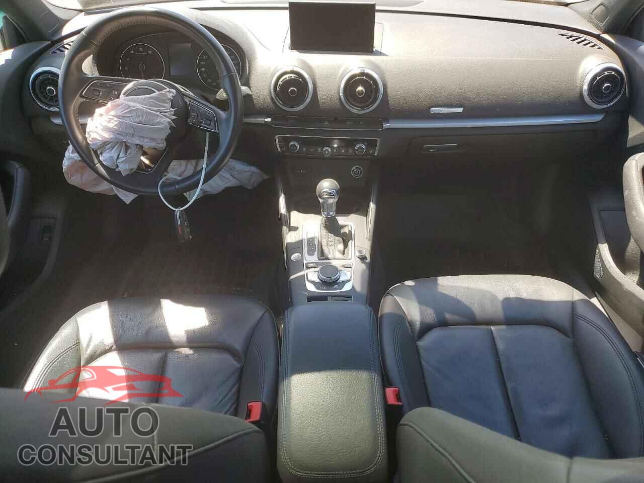 AUDI A3 2019 - WAUAUGFF9K1012249