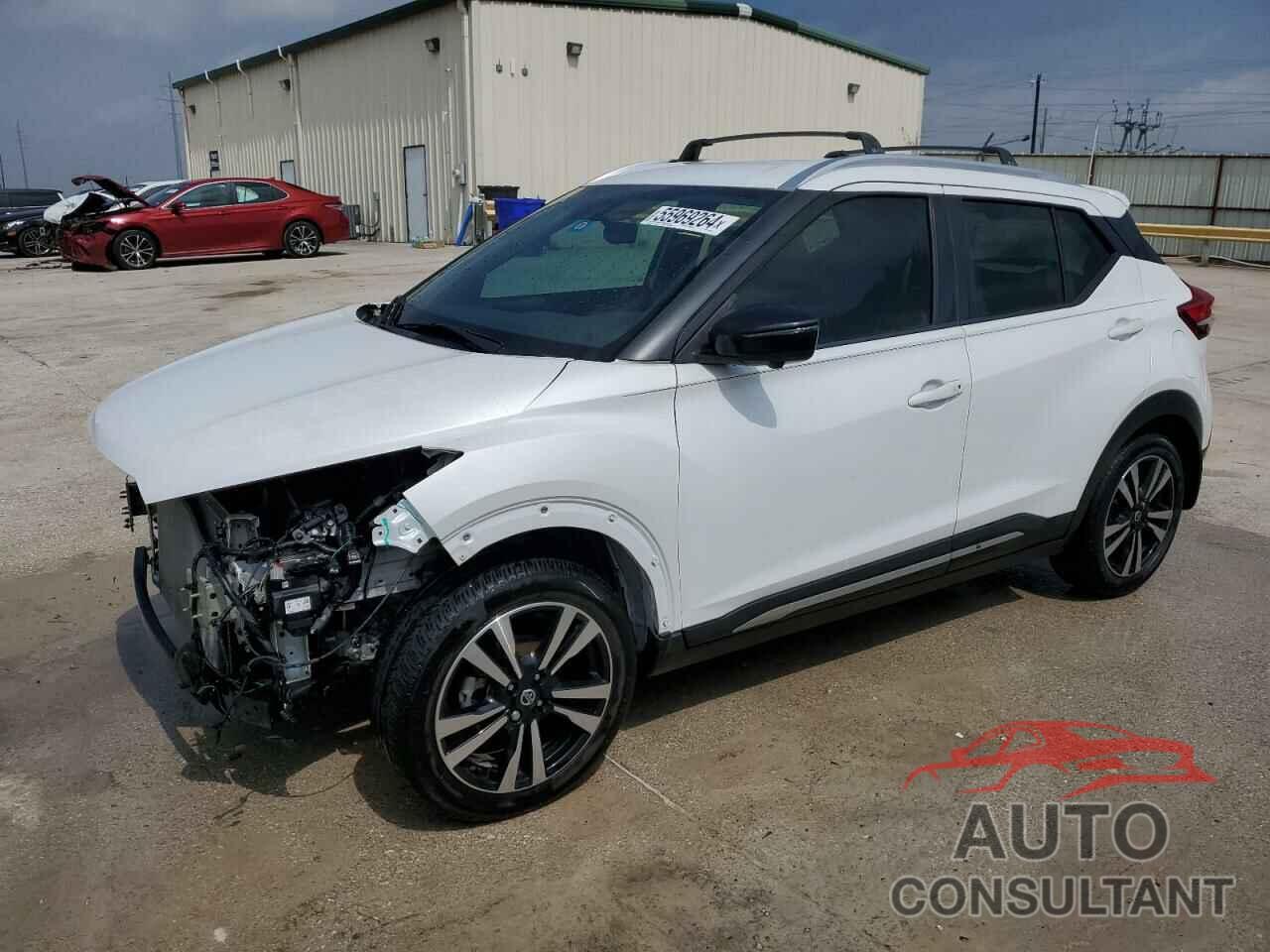 NISSAN KICKS 2018 - 3N1CP5CU6JL521459