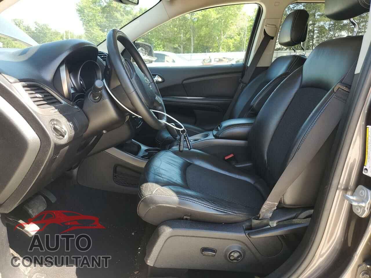 DODGE JOURNEY 2015 - 3C4PDCGB3FT587124