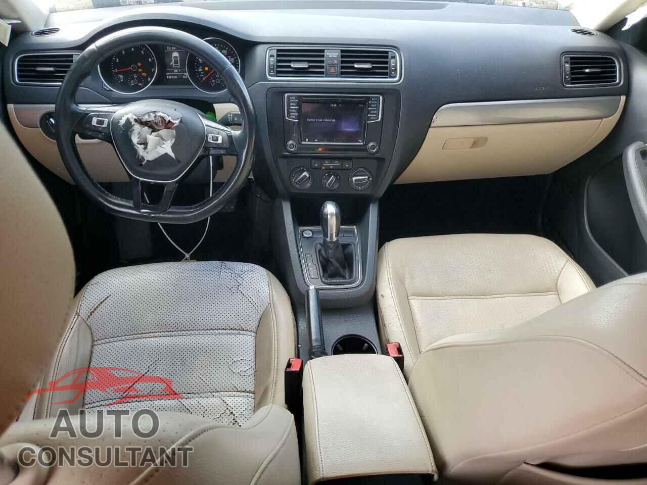 VOLKSWAGEN JETTA 2017 - 3VWDB7AJ8HM328123