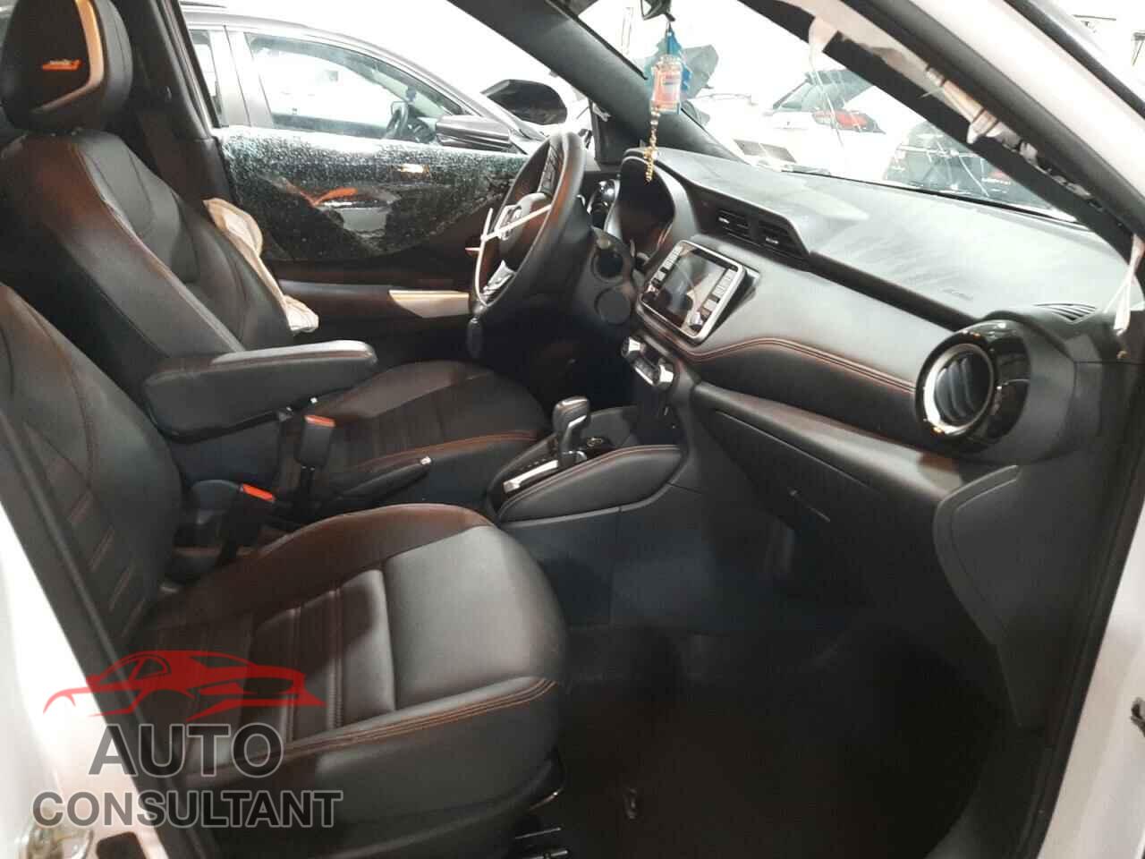 NISSAN KICKS 2019 - 3N1CP5CU3KL568062