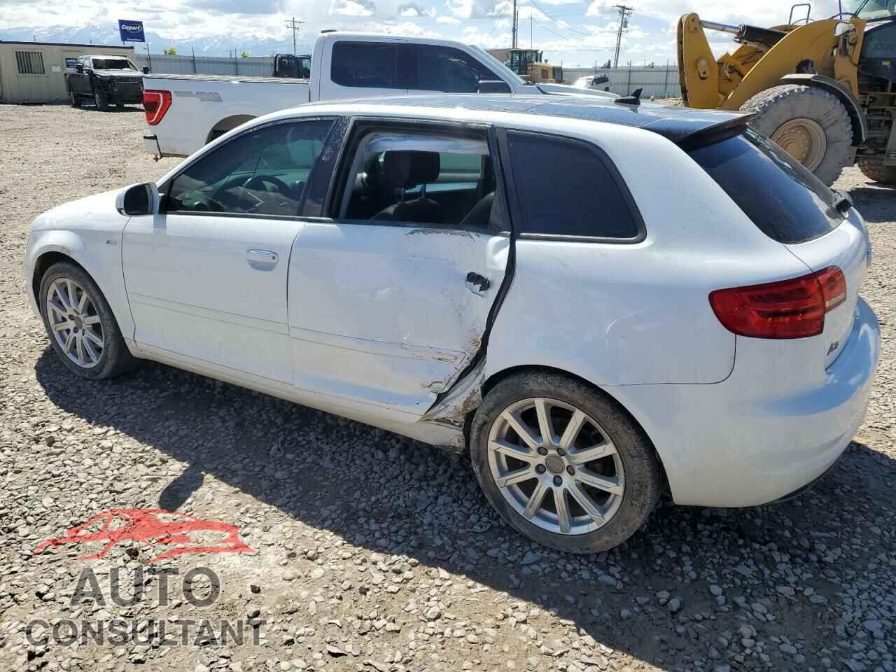 AUDI A3 2013 - WAUMFAFM7DA031775