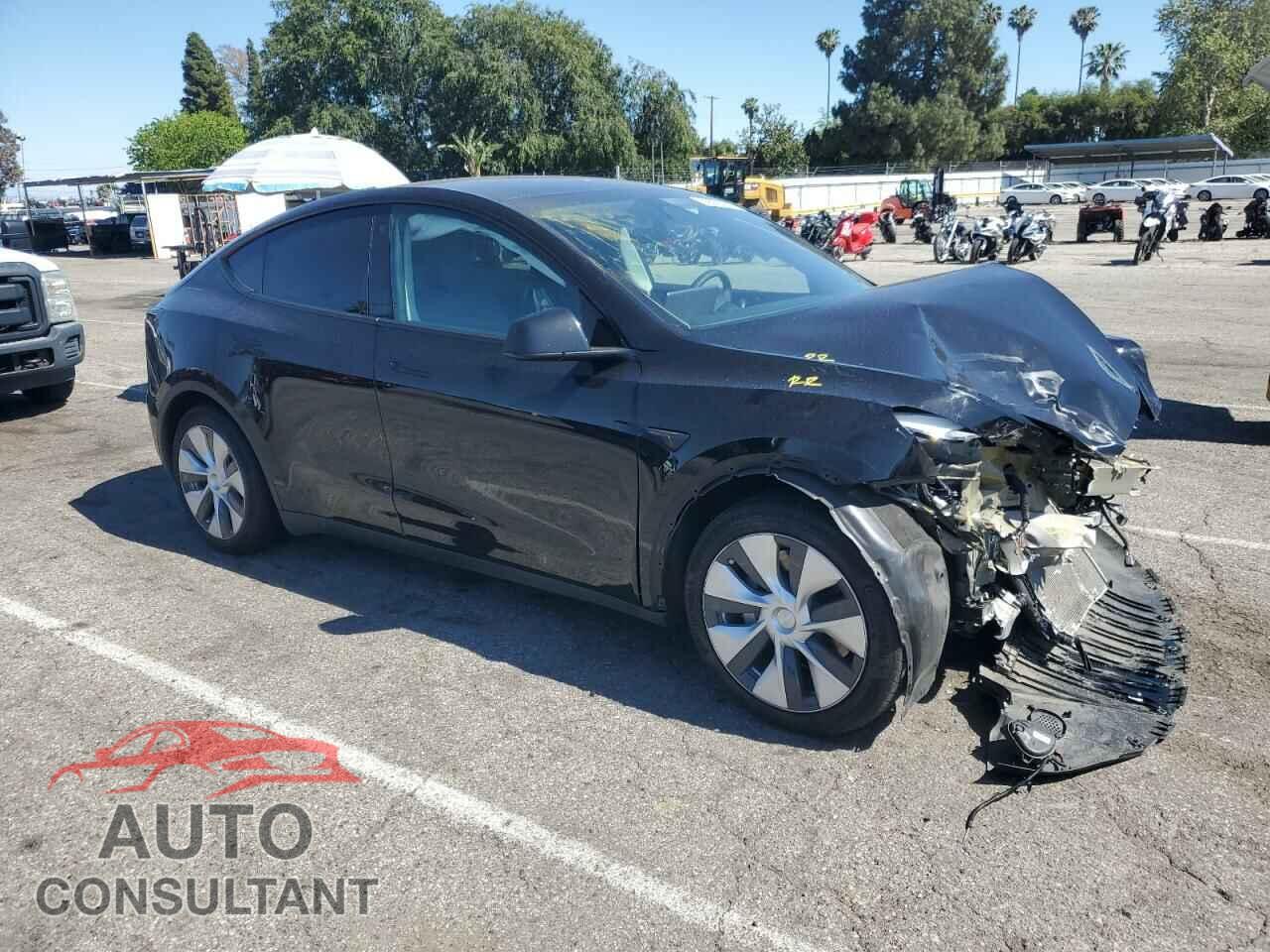 TESLA MODEL Y 2023 - 7SAYGAEEXPF769578