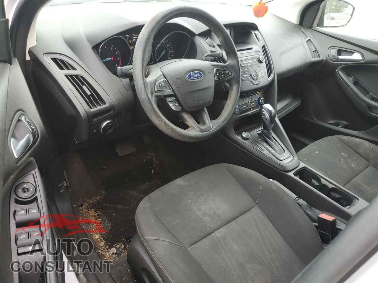 FORD FOCUS 2015 - 1FADP3K23FL307236