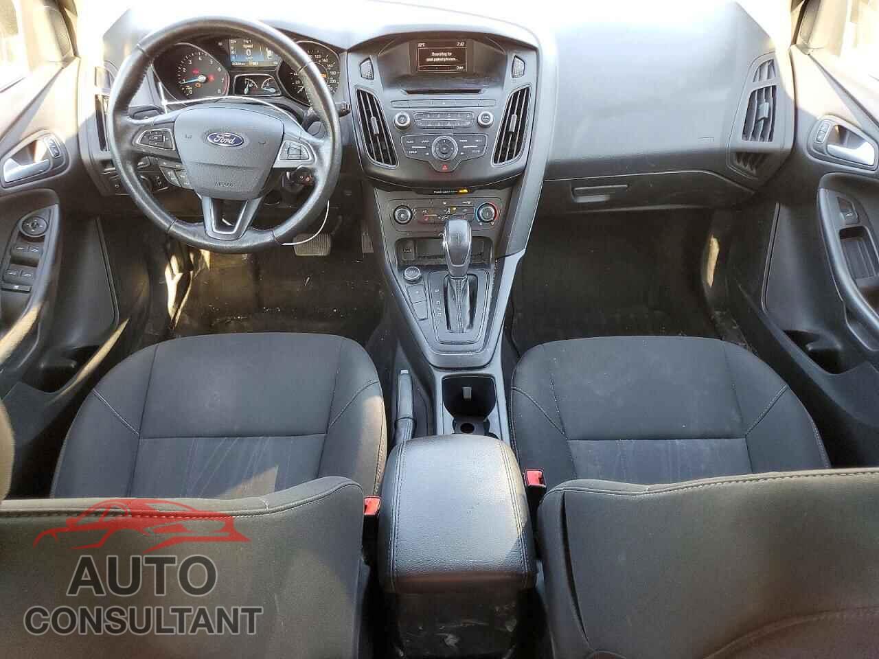 FORD FOCUS 2017 - 1FADP3K21HL280492
