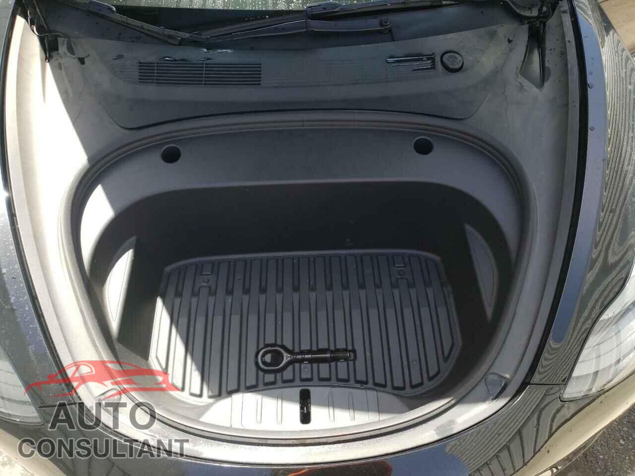 TESLA MODEL 3 2022 - 5YJ3E1EA9NF304457