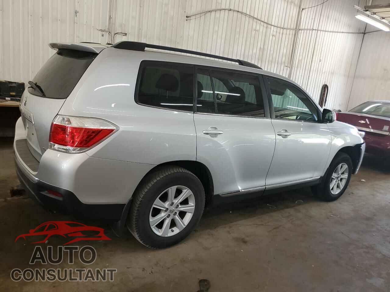 TOYOTA HIGHLANDER 2012 - 5TDBK3EH4CS119237