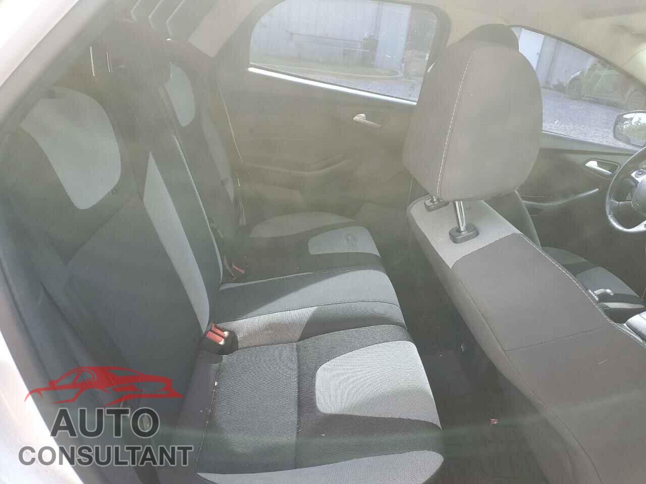 FORD FOCUS 2012 - 1FAHP3K28CL402419
