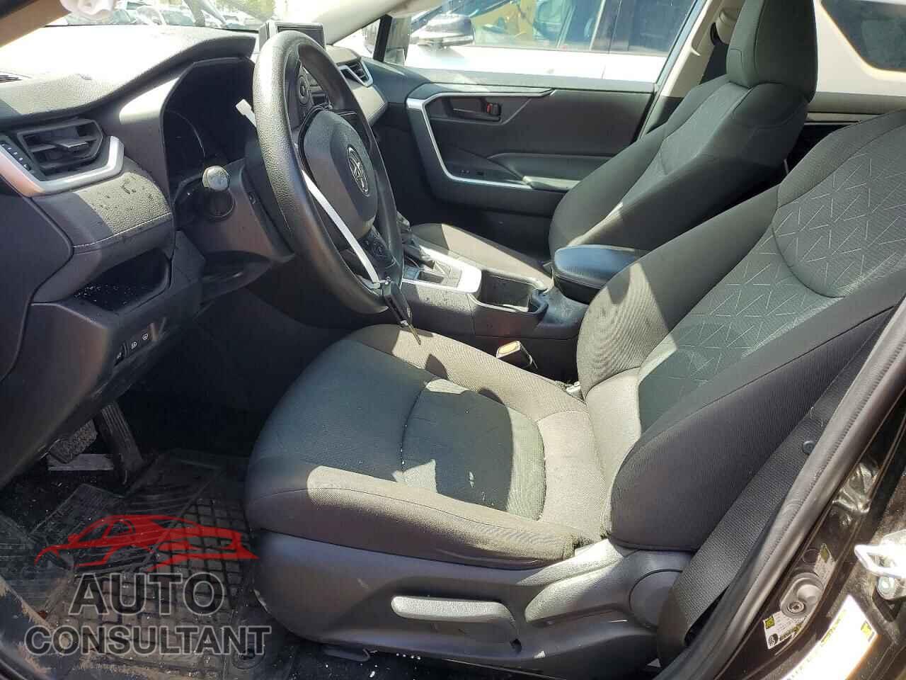 TOYOTA RAV4 2023 - 2T3B1RFVXPC373003
