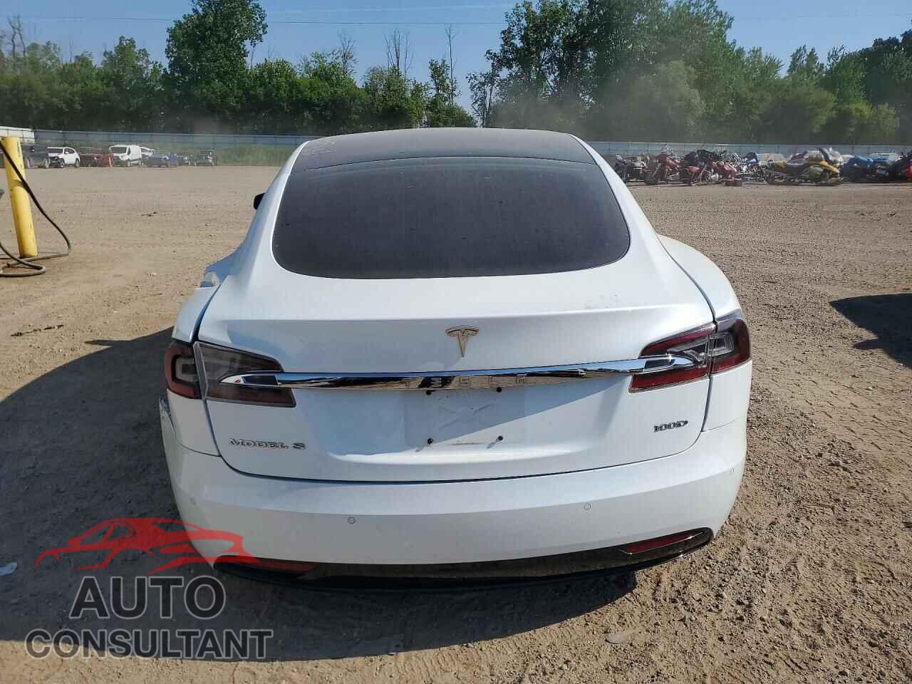 TESLA MODEL S 2018 - 5YJSA1E20JF289714