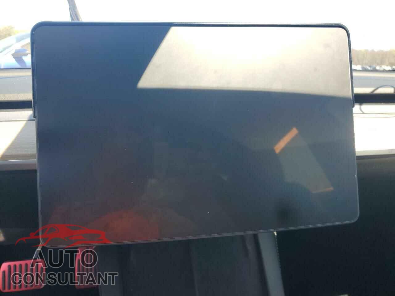 TESLA MODEL 3 2021 - 5YJ3E1EA0MF029723
