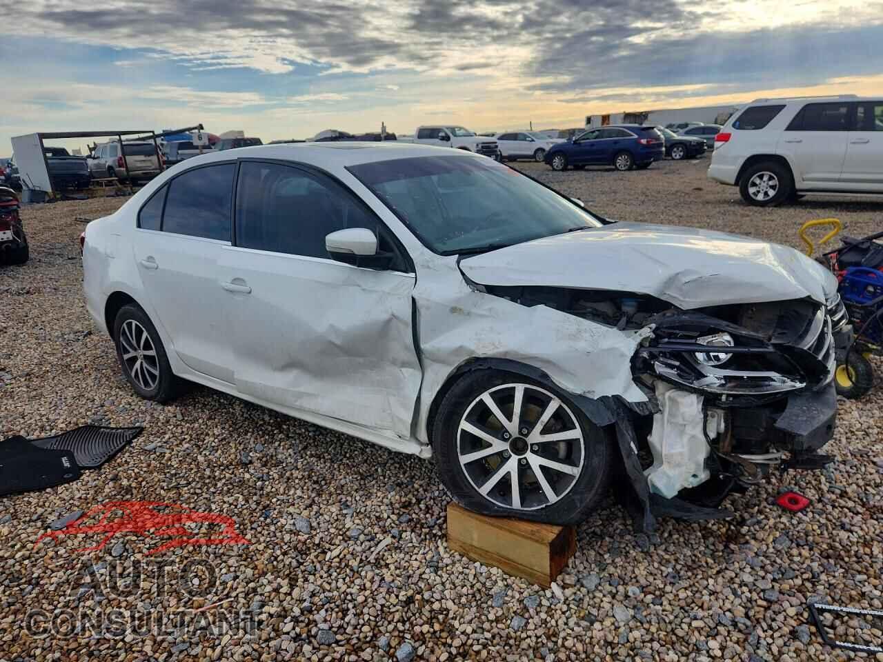 VOLKSWAGEN JETTA 2017 - 3VWDB7AJ5HM364397