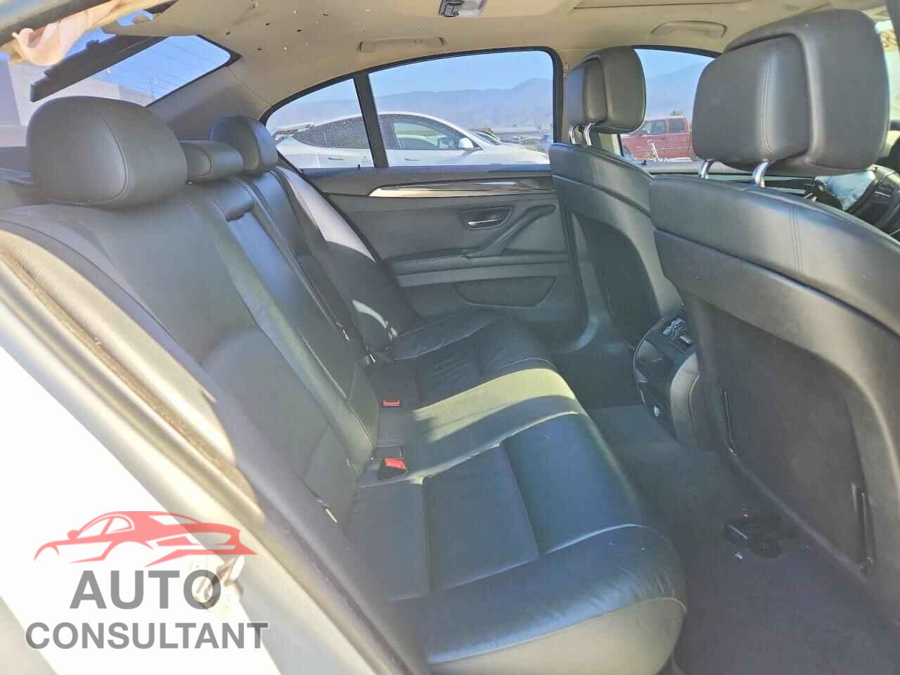 BMW 5 SERIES 2011 - WBAFR1C54BC742655