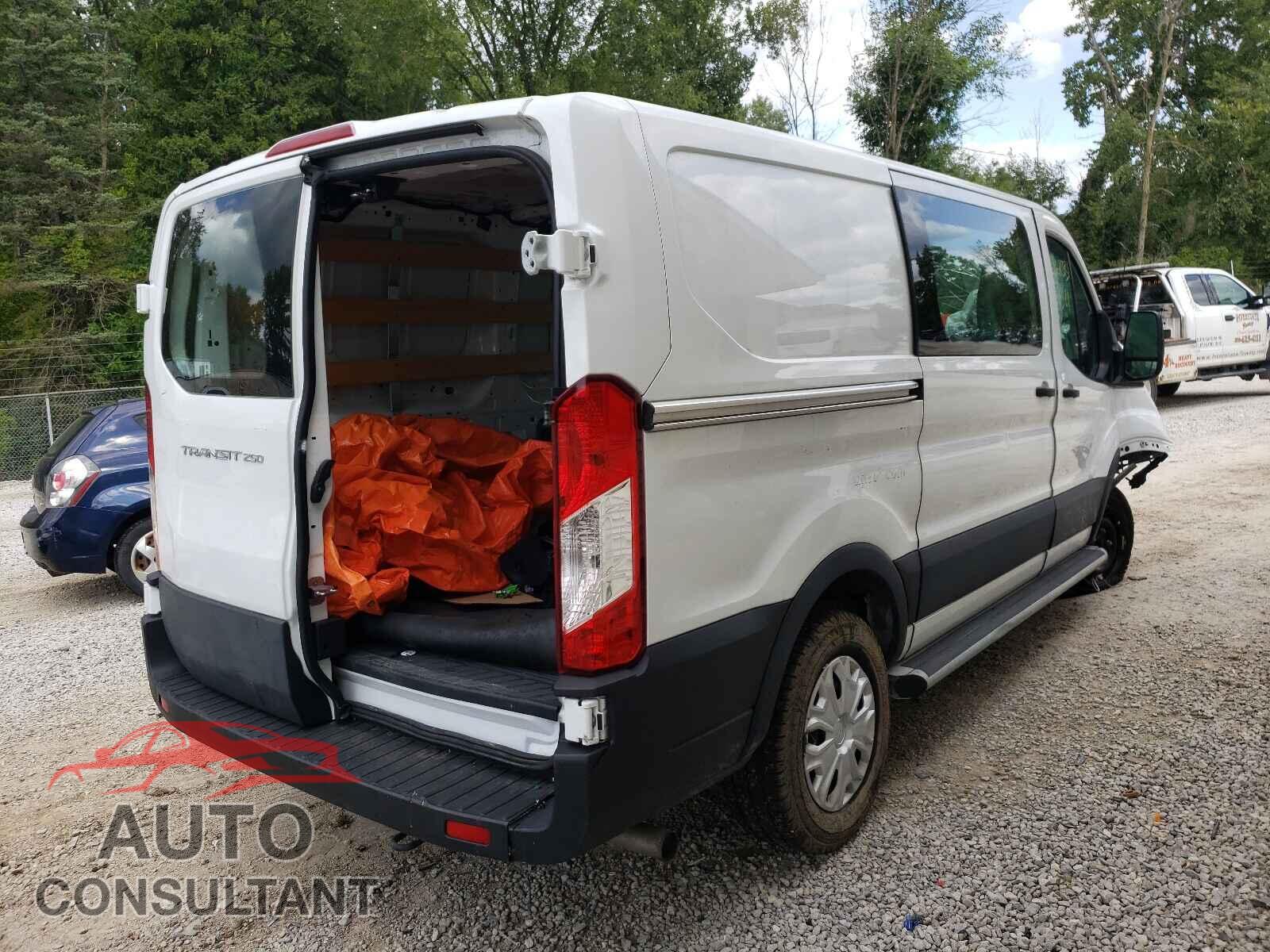 FORD TRANSIT CO 2020 - 1FTBR1Y87LKA71249