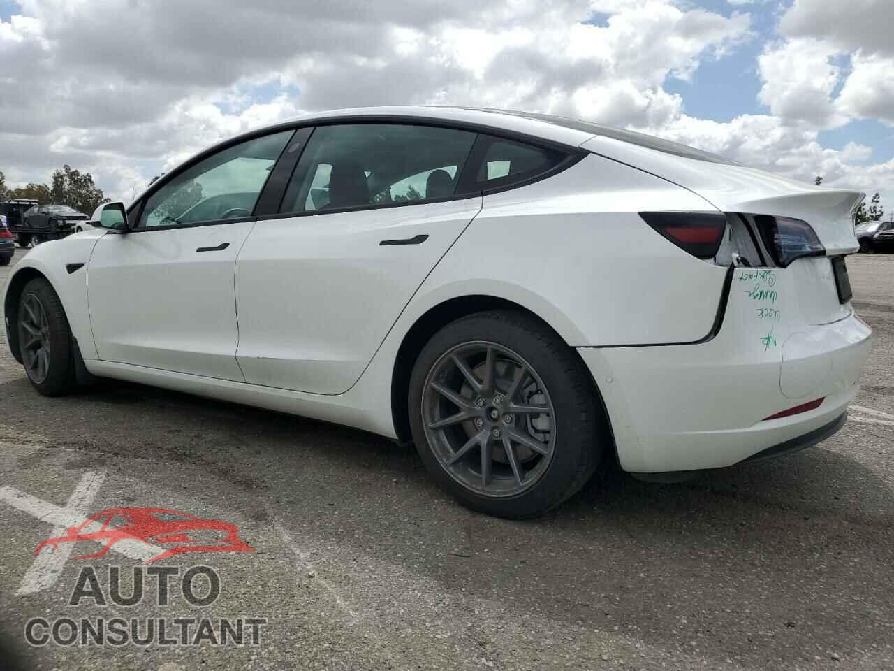 TESLA MODEL 3 2022 - 5YJ3E1EB5NF166957
