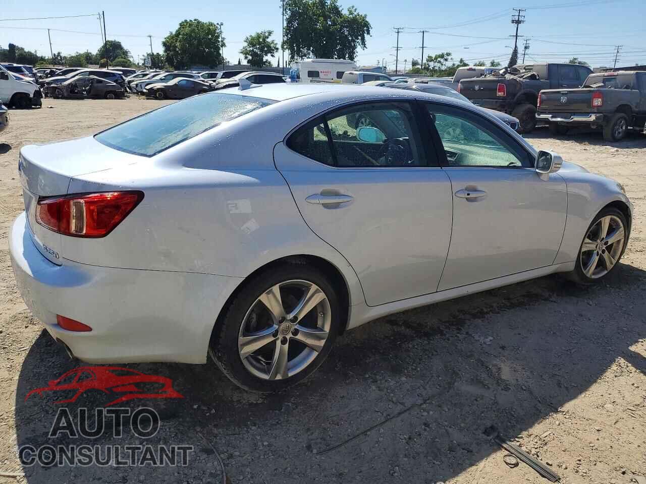 LEXUS IS 2011 - JTHBF5C28B5132493