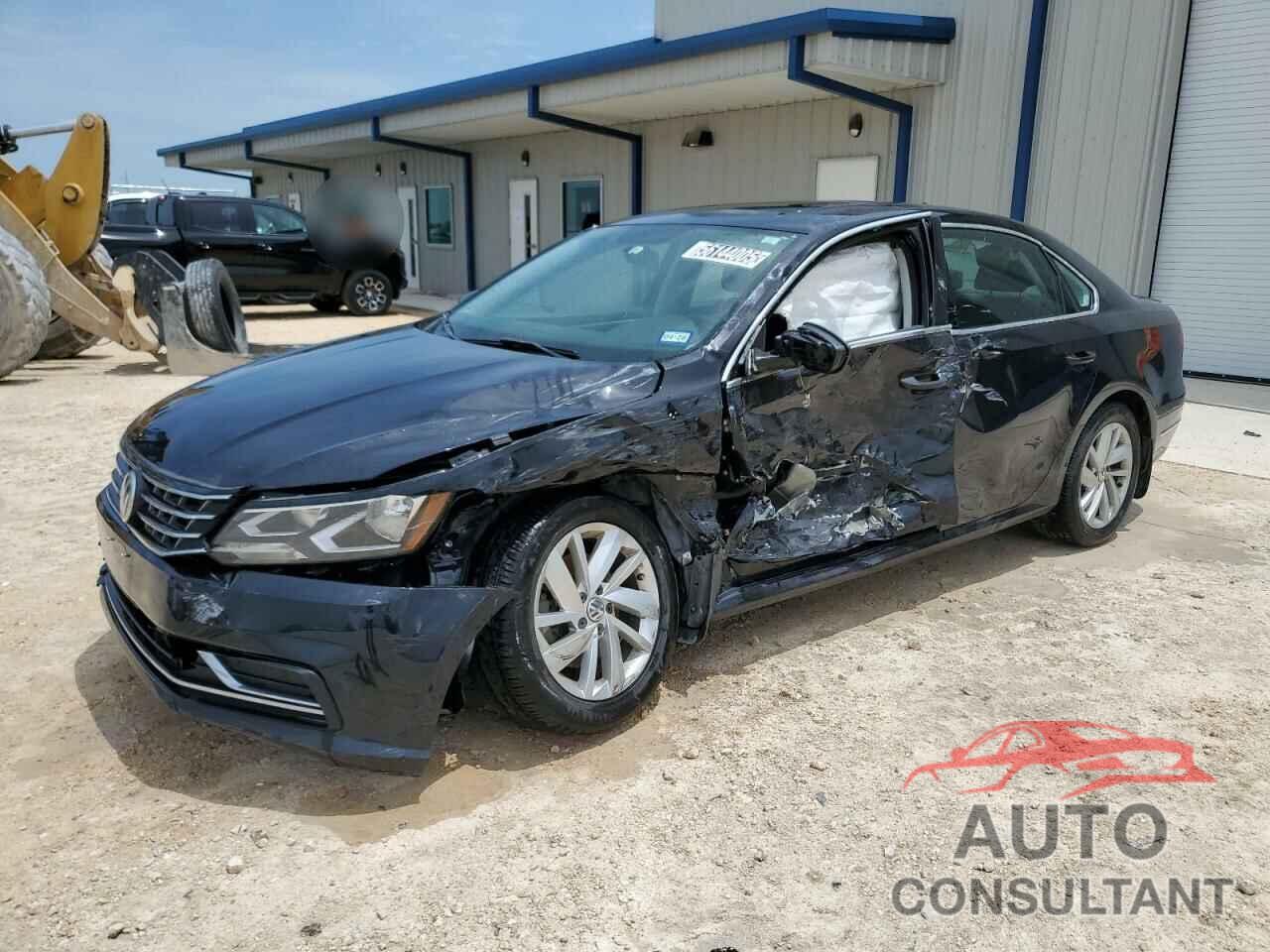 VOLKSWAGEN PASSAT 2018 - 1VWBA7A35JC038246