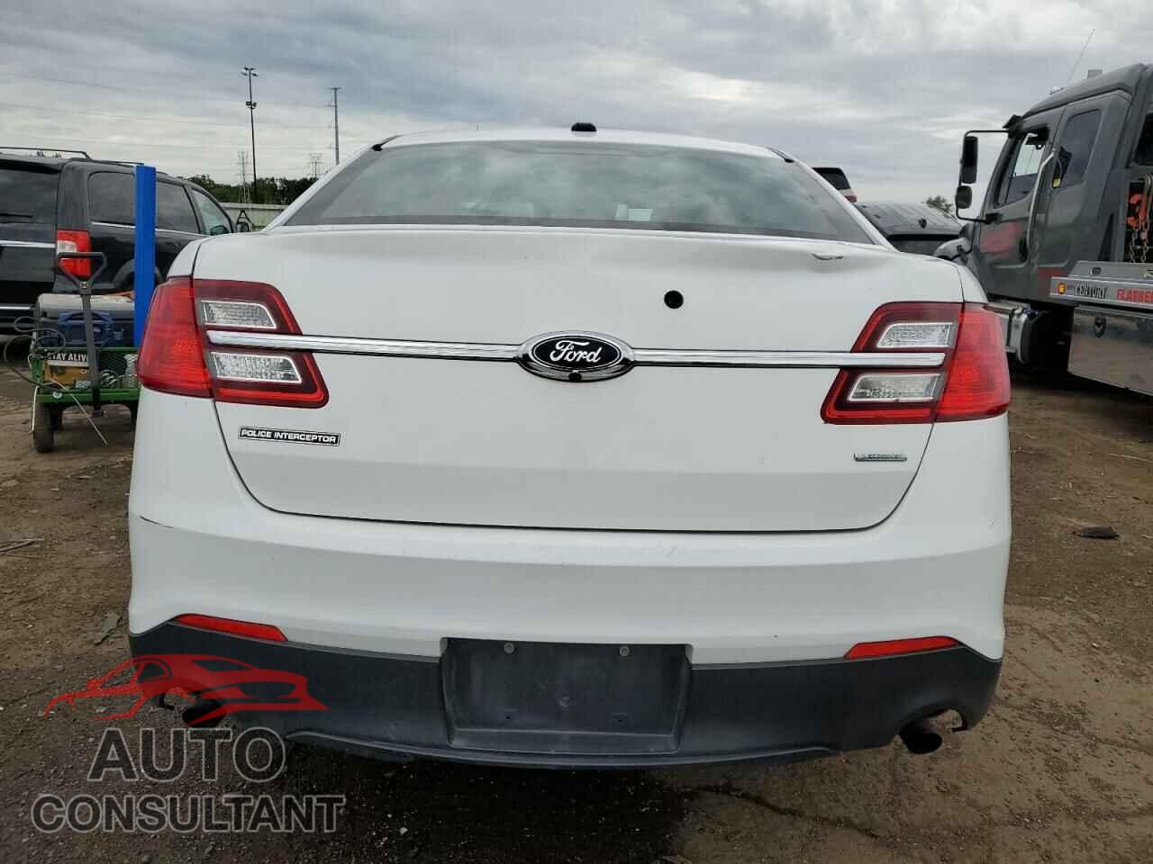 FORD TAURUS 2017 - 1FAHP2MT1HG145751