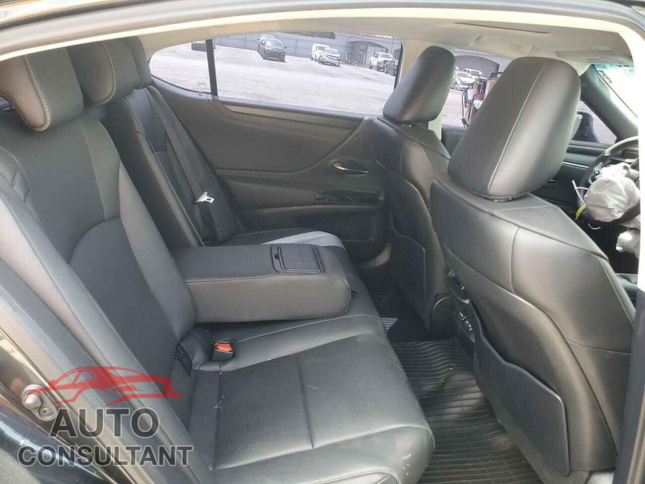 LEXUS ES300 2024 - 58ADA1C19RU045411