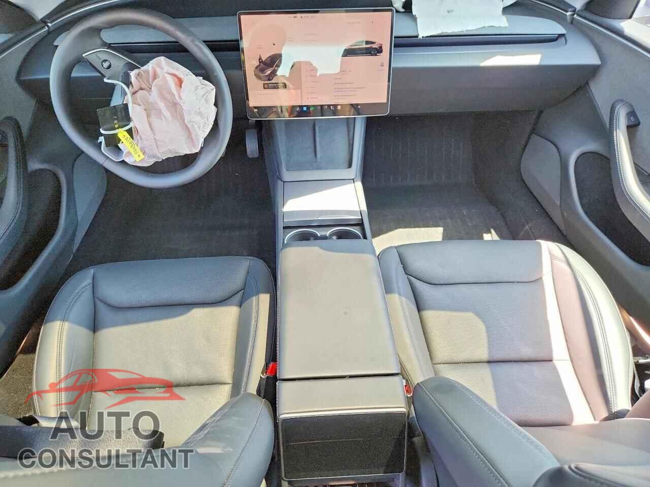 TESLA MODEL 3 2025 - 5YJ3E1EA4SF988846