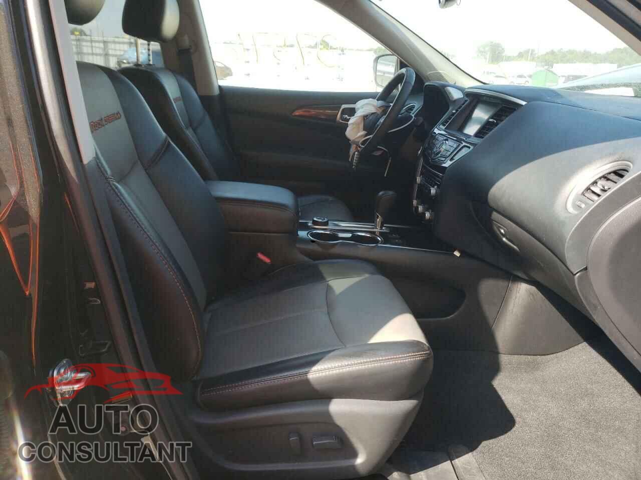 NISSAN PATHFINDER 2020 - 5N1DR2CM4LC646531
