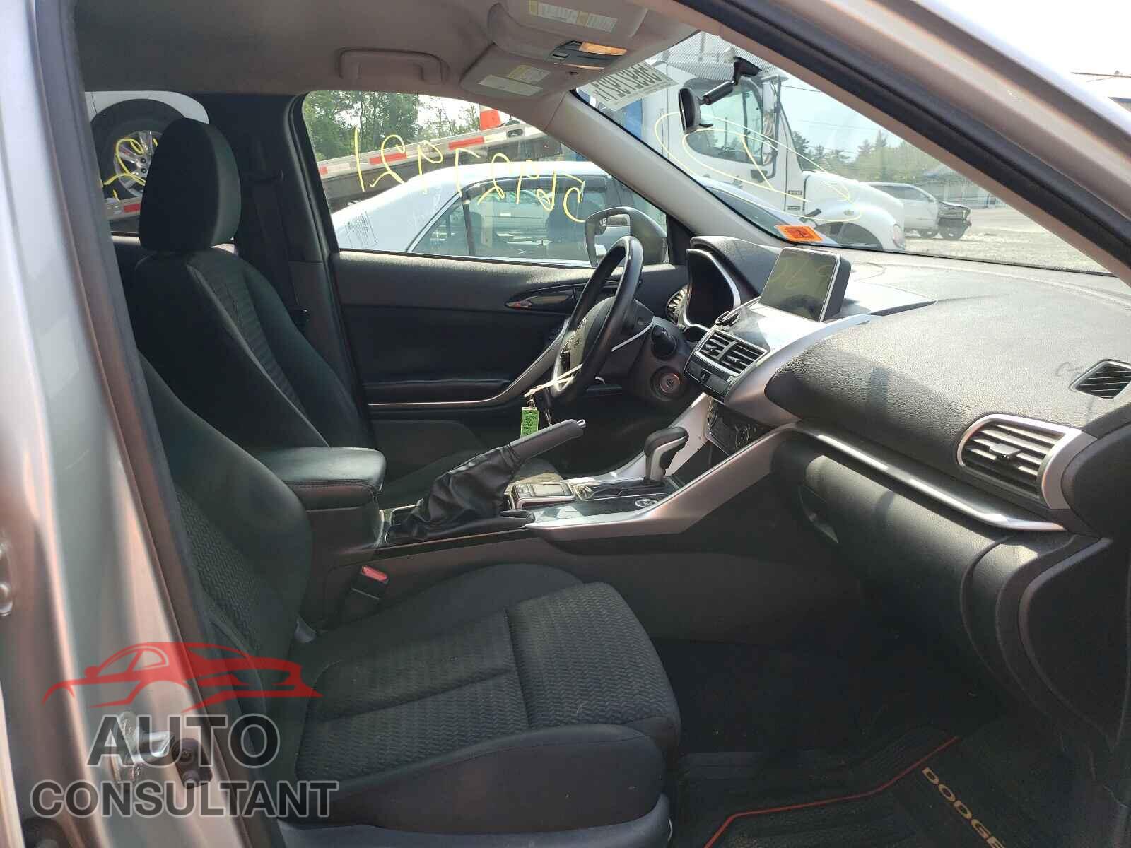 MITSUBISHI ECLIPSE 2018 - JA4AT4AA4JZ043869