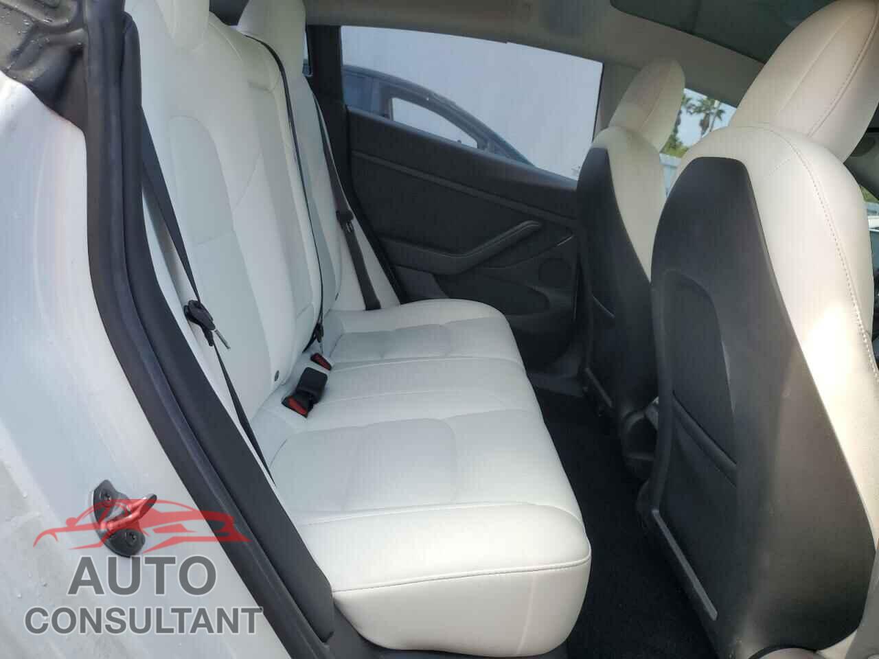 TESLA MODEL 3 2021 - 5YJ3E1EA2MF084092