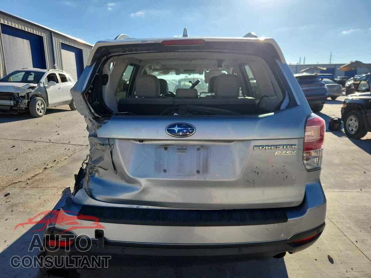 SUBARU FORESTER 2017 - JF2SJARC5HH507838
