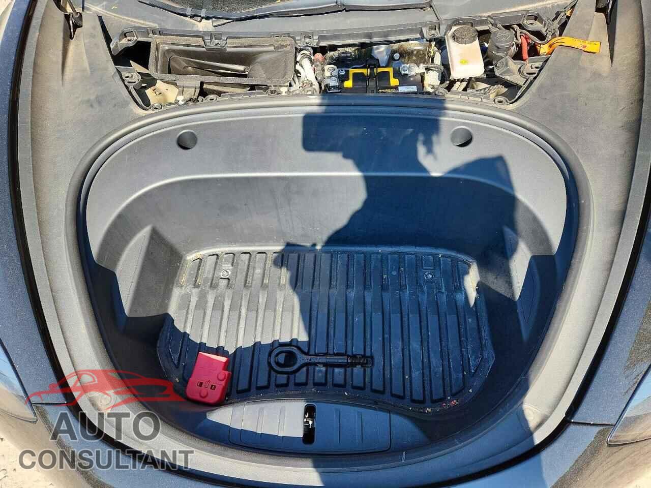 TESLA MODEL 3 2021 - 5YJ3E1EB2MF056043