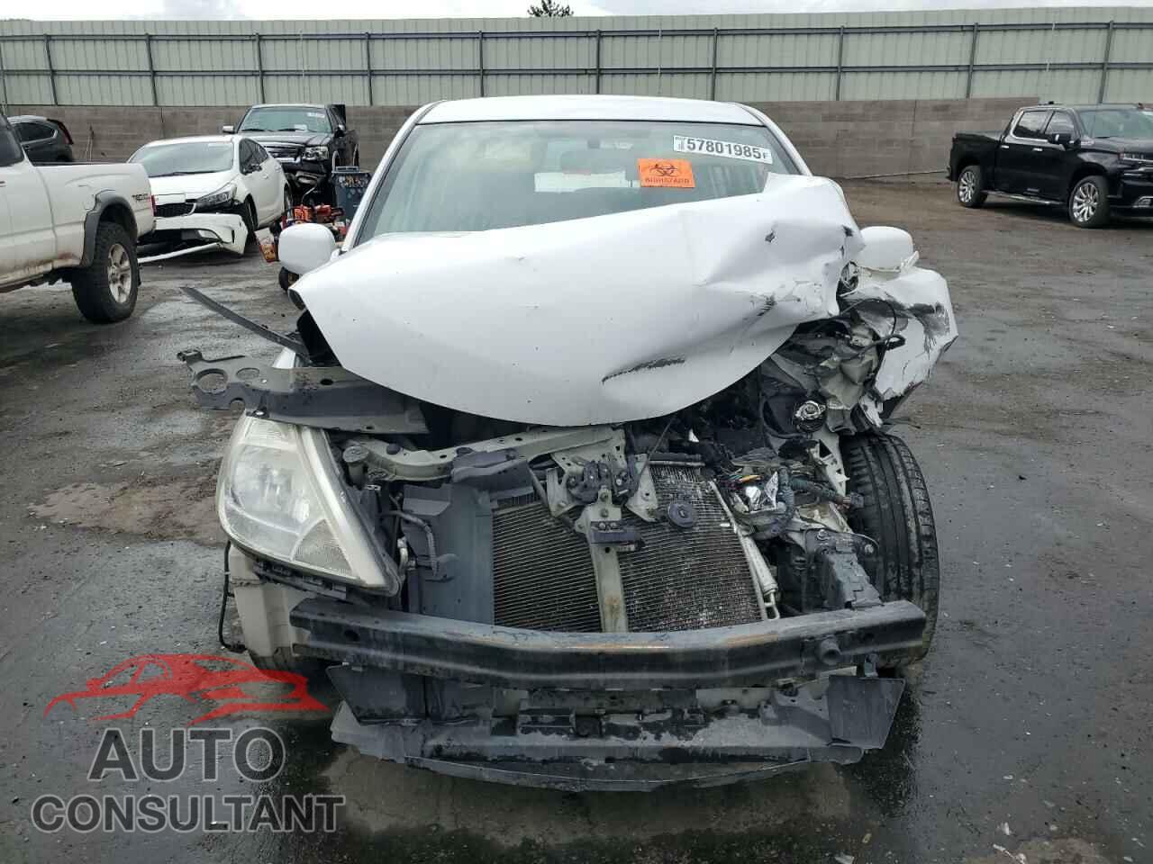 NISSAN VERSA 2011 - 3N1BC1CP1BL490231