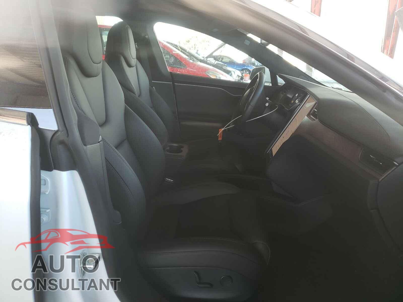 TESLA MODEL S 2020 - 5YJSA1E27LF353122