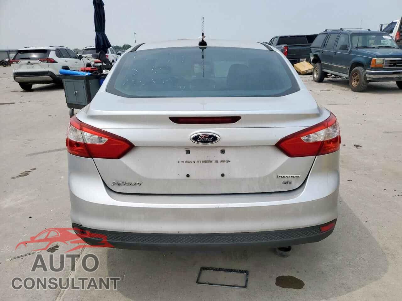FORD FOCUS 2014 - 1FADP3F25EL207793