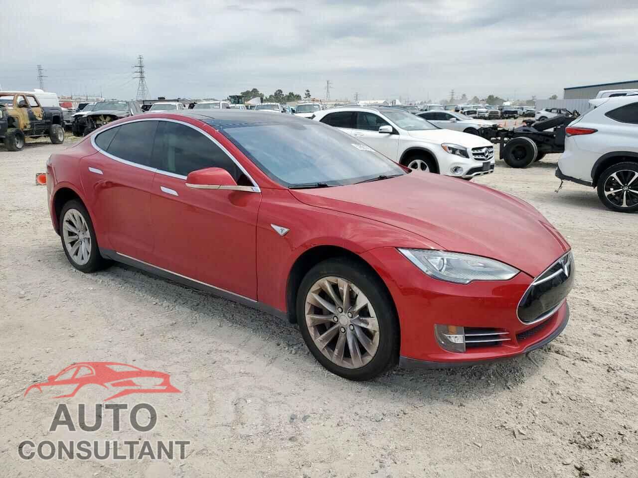 TESLA MODEL S 2013 - 5YJSA1DP0DFP18903