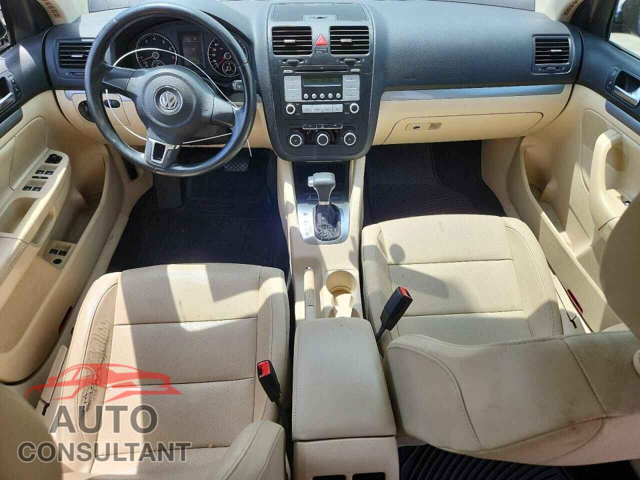 VOLKSWAGEN JETTA 2010 - 3VWAZ7AJ1AM096694