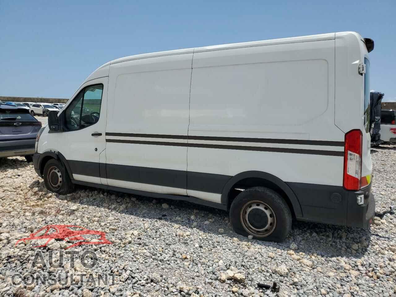 FORD TRANSIT 2019 - 1FTYR2CM8KKA18272